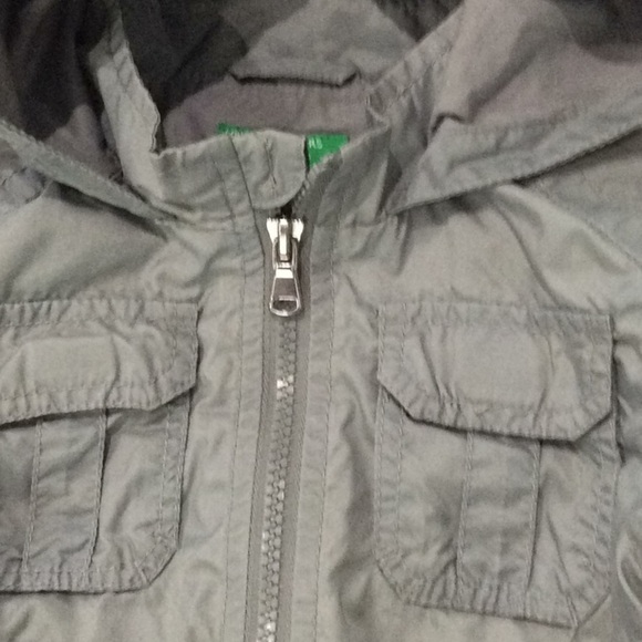 New United Colors Raining Jacket Size 82sm - Picture 5 of 11